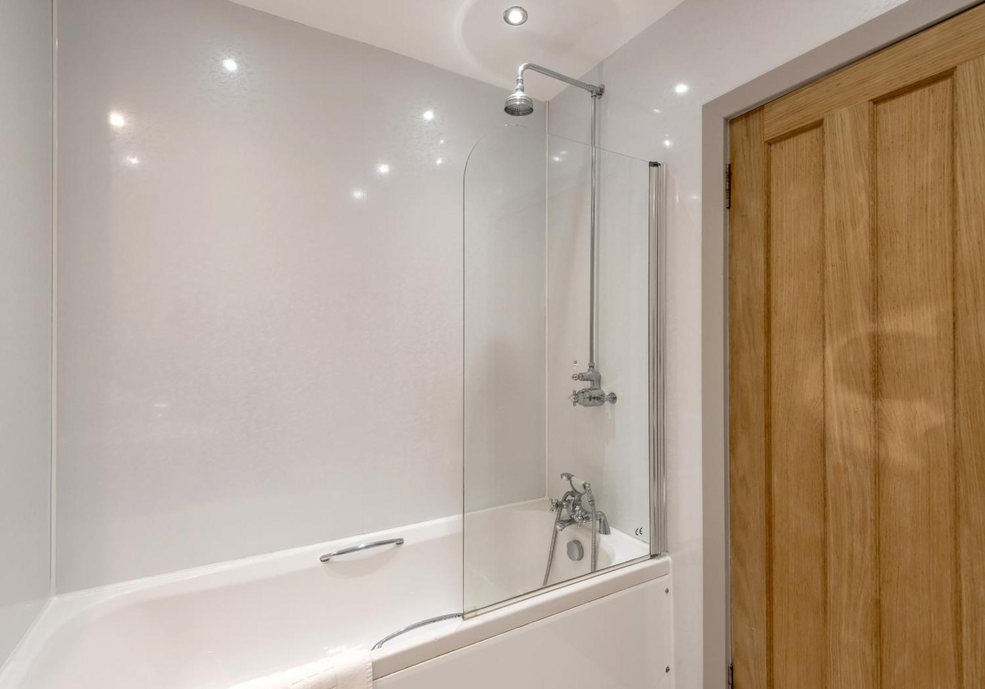 Causewayside Apartment - The Edinburgh Address Buitenkant foto