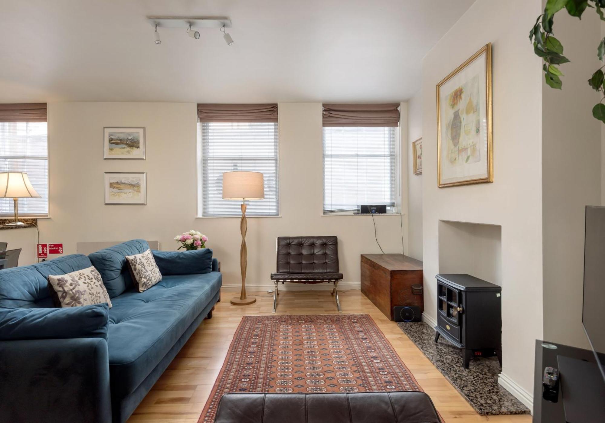 Causewayside Apartment - The Edinburgh Address Buitenkant foto
