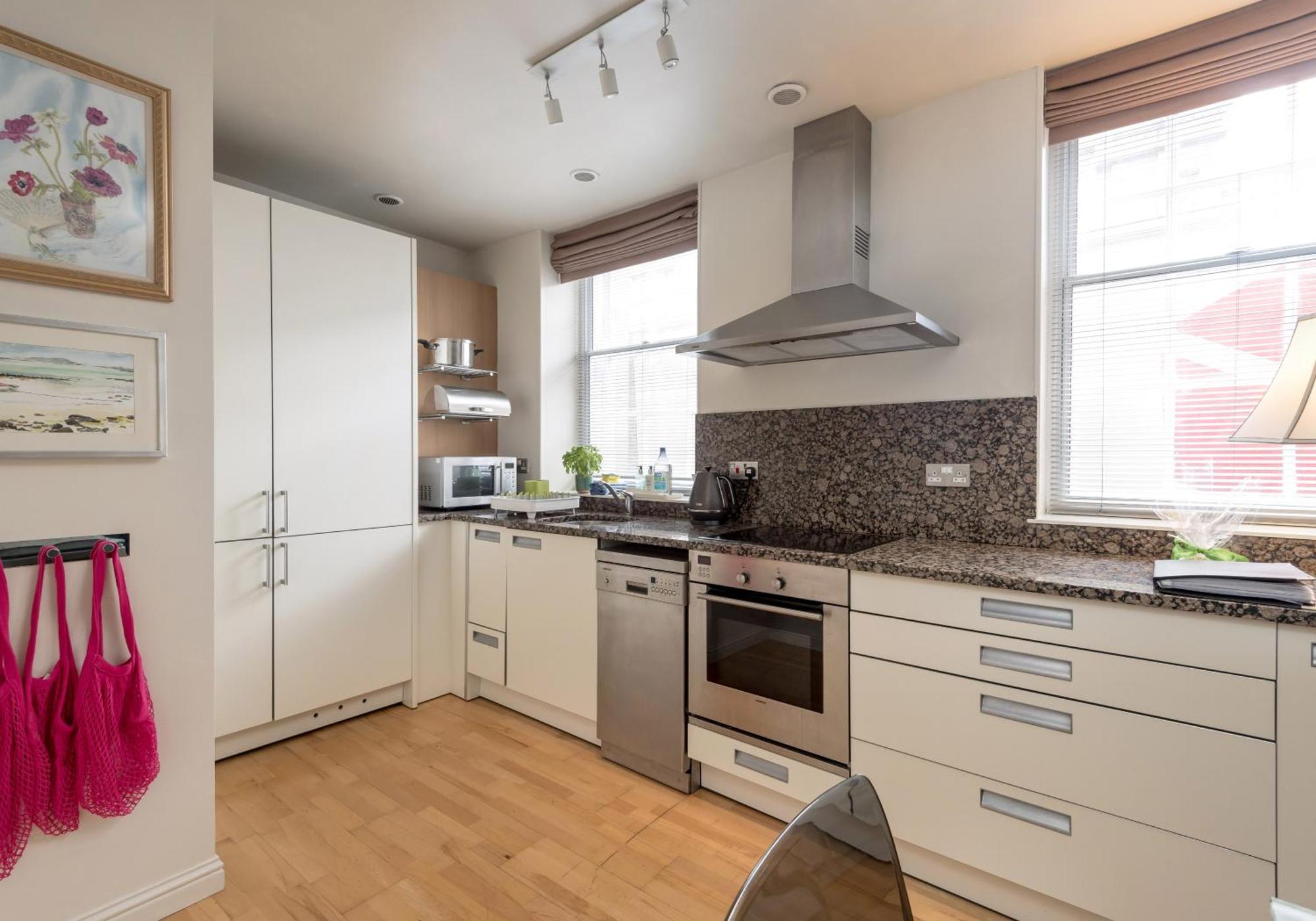 Causewayside Apartment - The Edinburgh Address Buitenkant foto