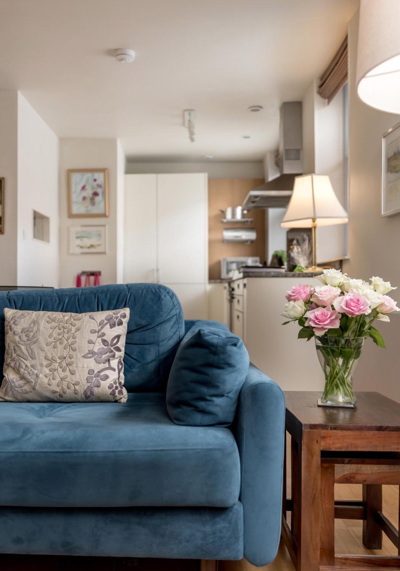 Causewayside Apartment - The Edinburgh Address Buitenkant foto